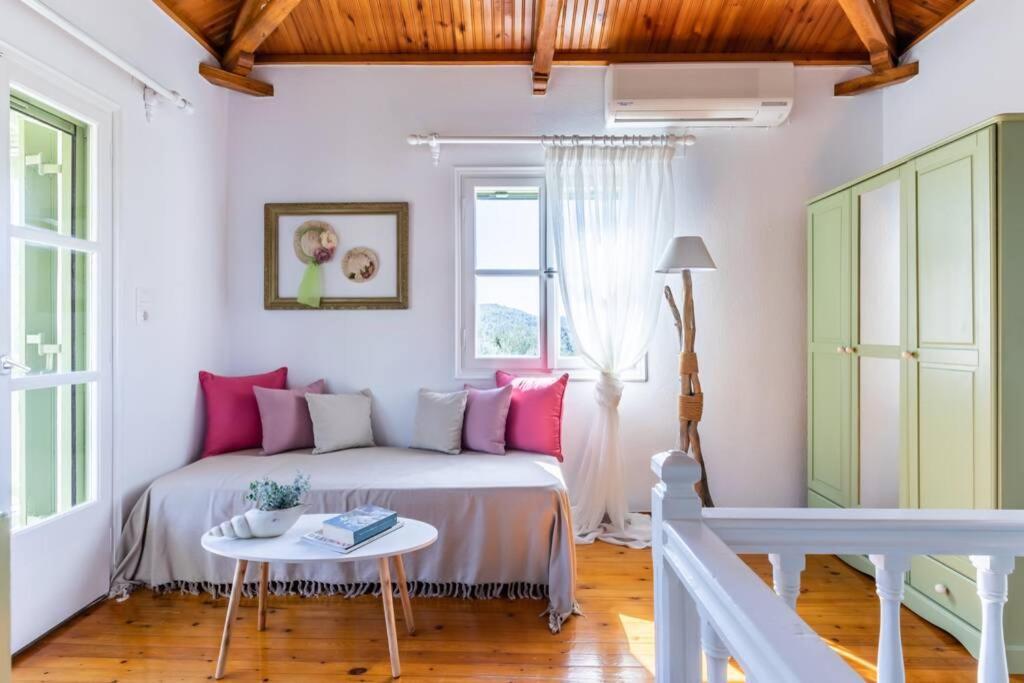 Nina-Myrtia Countryside House Skopelos Ditropo Extérieur photo