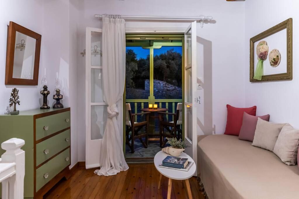 Nina-Myrtia Countryside House Skopelos Ditropo Extérieur photo